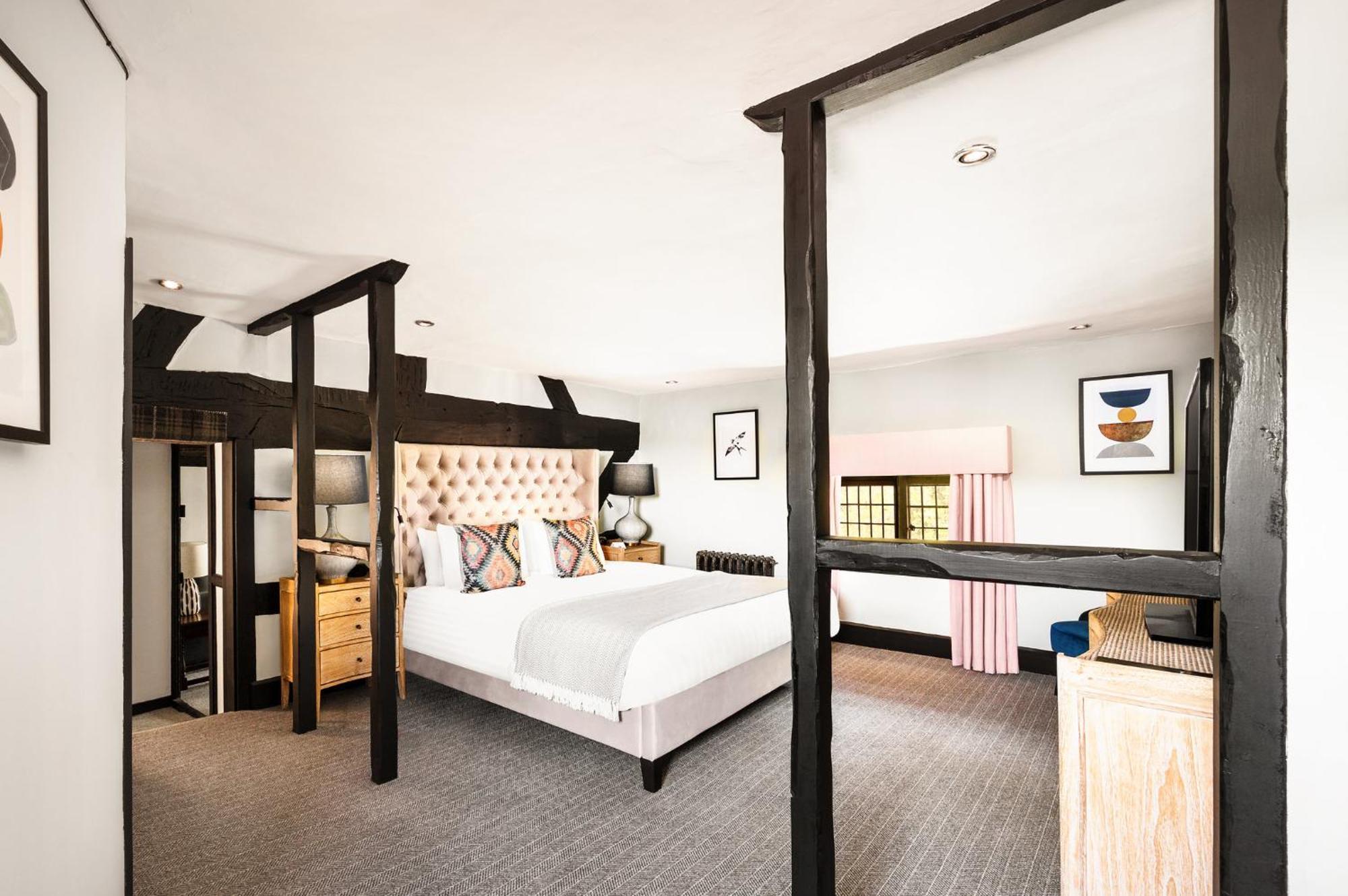 Voco Lythe Hill Hotel & Spa By Ihg هزلمر المظهر الخارجي الصورة